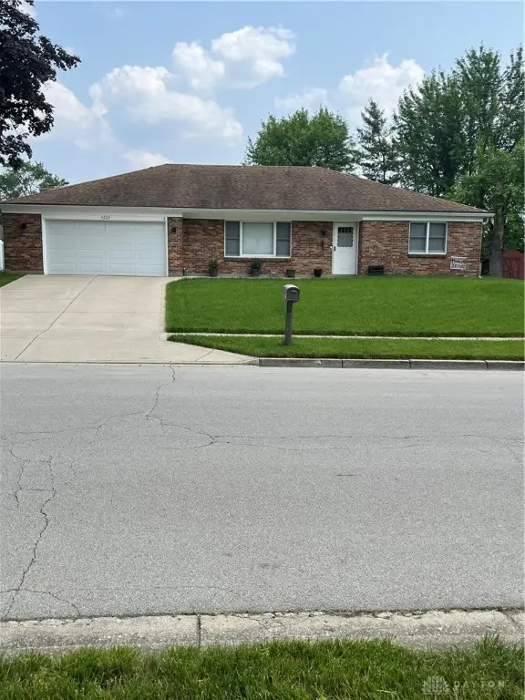 4220 Pleasanton Road, Englewood, OH 45322