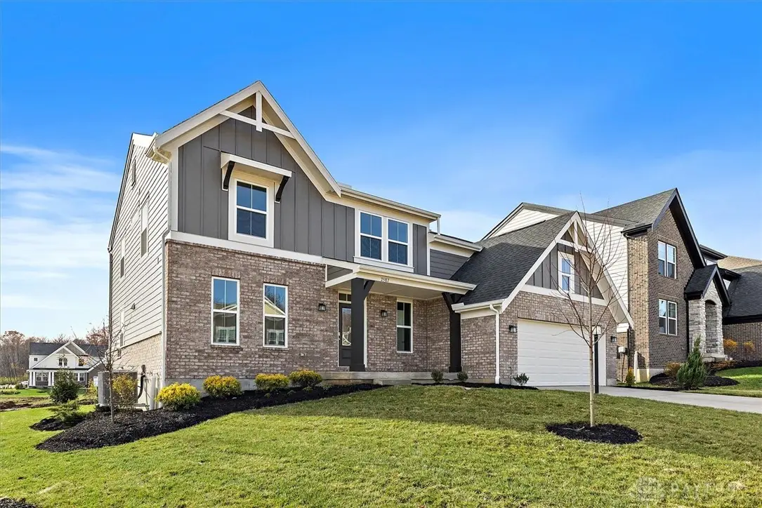2587 Golden Leaf Drive, Beavercreek, OH 45431 - Image #1