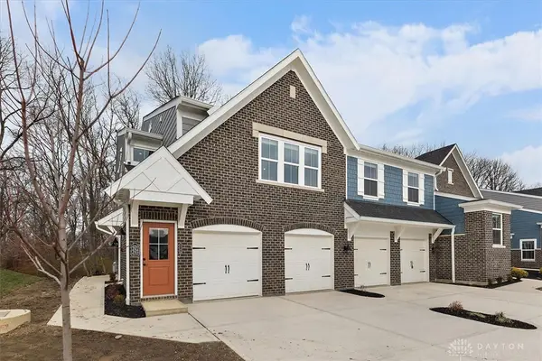 4246 Apple Branch Drive #55-300, Sugarcreek Twp, OH 45459