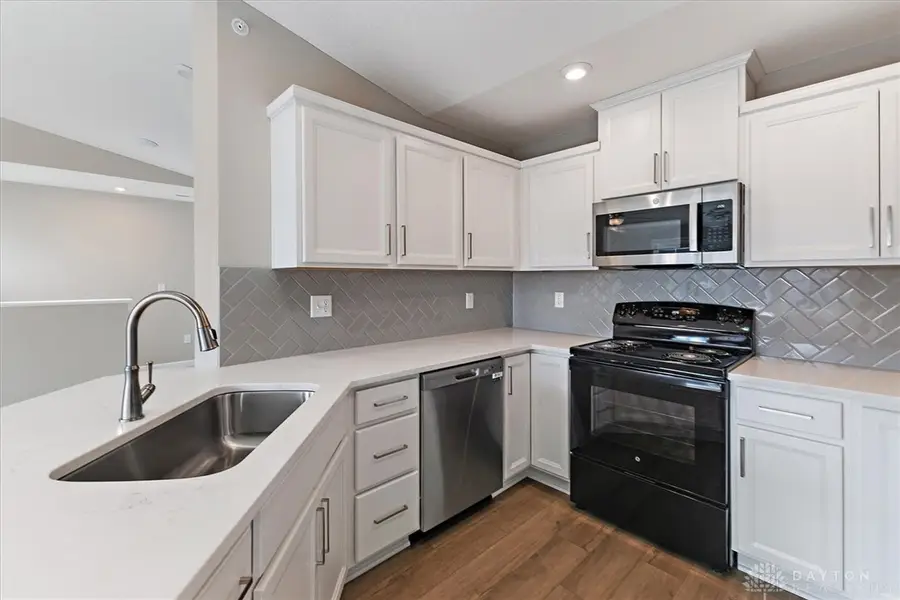 4246 Apple Branch Drive #55-300, Sugarcreek Township, OH 45459 - Image #3