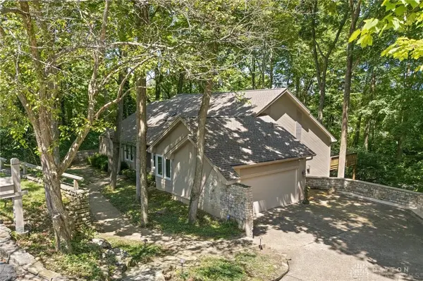 4400 Royal Ridge Way, Dayton, OH 45429