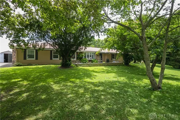 902 N Bickett Road, Xenia, OH 45385