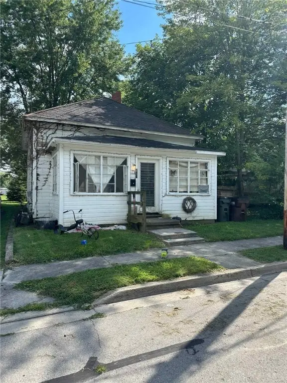 211 W Elm Street, Bradford, OH 45308