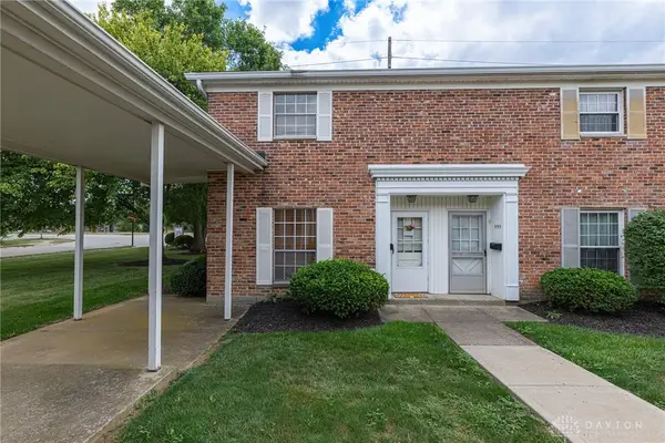 843 Clareridge Lane, Dayton, OH 45458