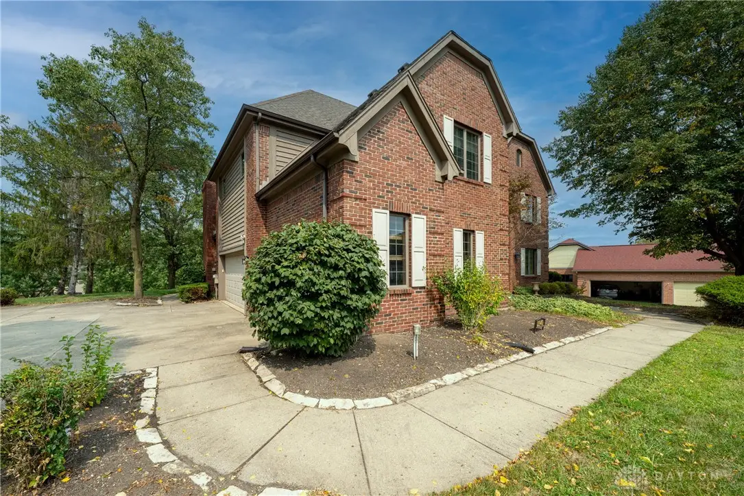 2940 Stonewall Drive, Beavercreek, OH 45434 - Image #1