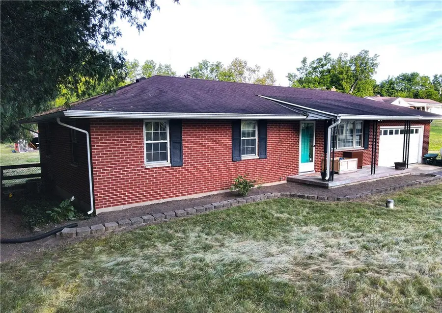 1290 Red Oaks Circle, Springfield, OH 45506 - Image #2