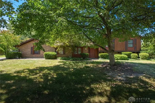 185 Bramblebush Trail, Beavercreek, OH 45440