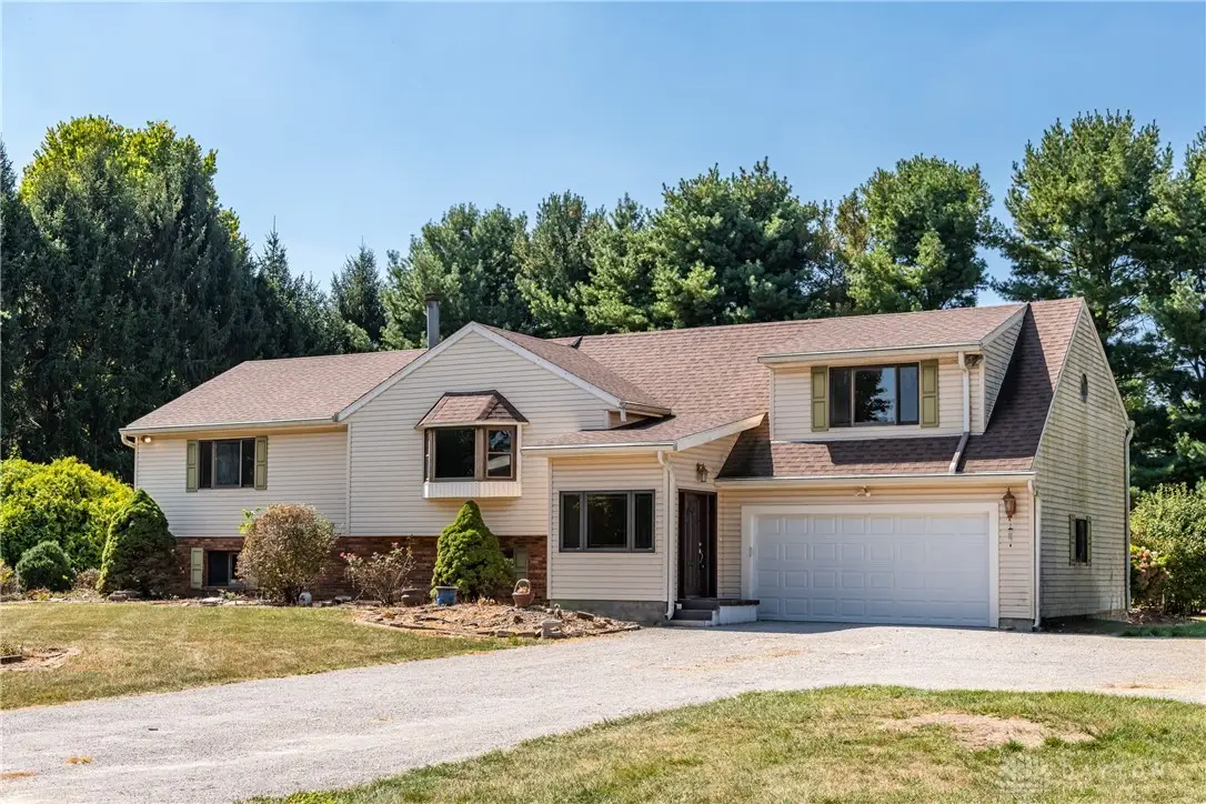 4863 Horseman Drive, Fairborn, OH 45324 - Image #1