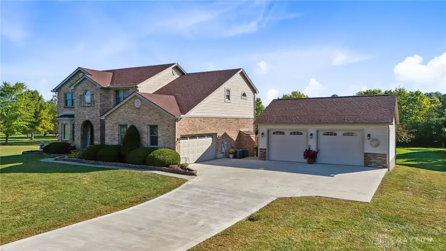 5034 Clearcreek Trail, Bath Township, OH 45387 - Image #3