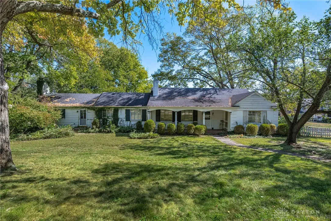 674 Garden Road, Oakwood, OH 45419 - Image #1