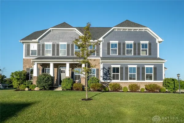 861 Acorn Drive, Sugarcreek Twp, OH 45440