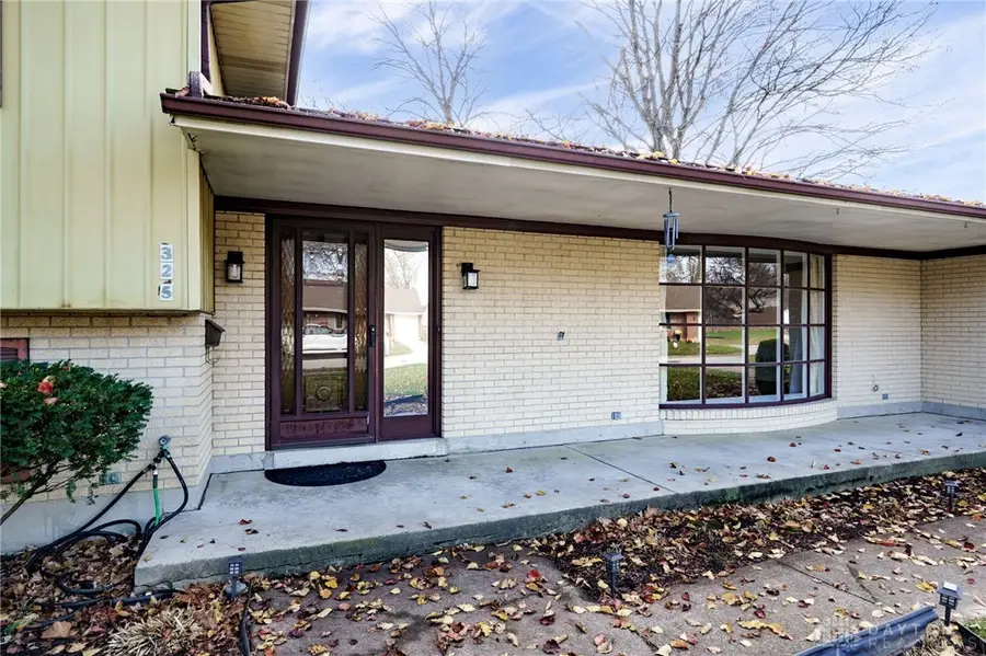 325 Beechgrove Drive, Englewood, OH 45322 - Image #3