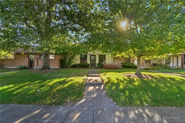 826 Pine Needles Drive #60, Dayton, OH 45458