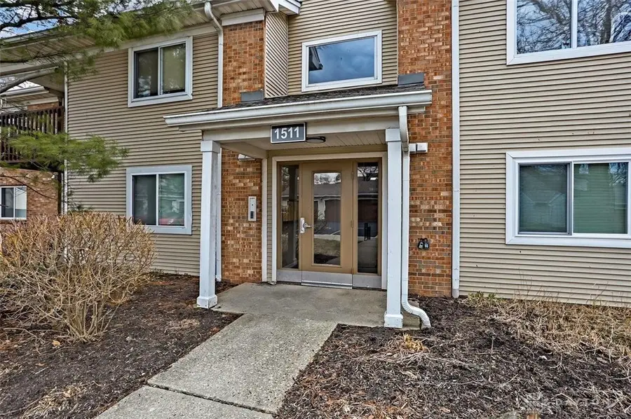 1511 Lake Pointe Way #6, Dayton, OH 45459 - Image #2