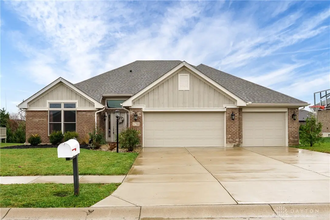 6794 Sun Ridge Way, Waynesville, OH 45068 - Image #1