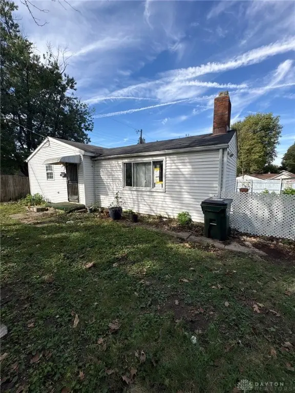 129 E Mclaughlin Avenue, Fairborn, OH 45324 - Image #1