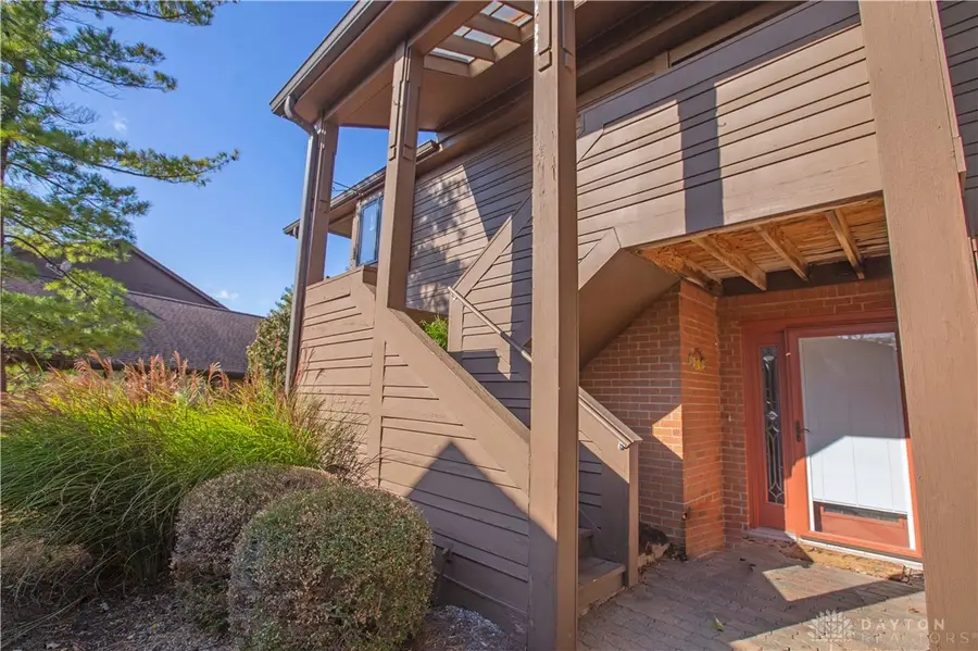 7035 Bluffs Drive, Washington Township, OH 45459 - Image #2