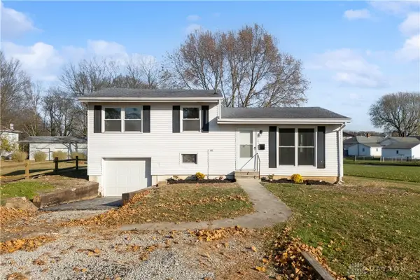 207 Ford Dr, Piqua, OH 45356