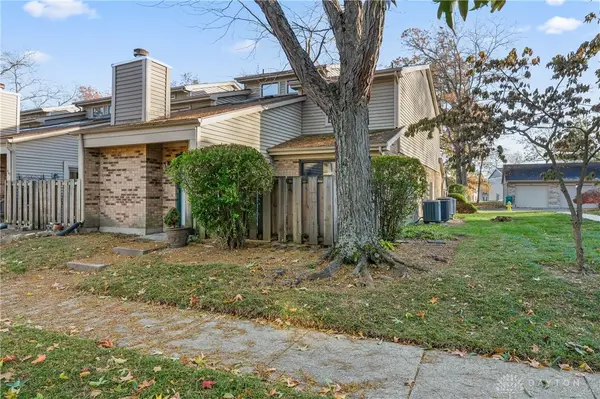 460 Jamestown Circle, Dayton, OH 45458