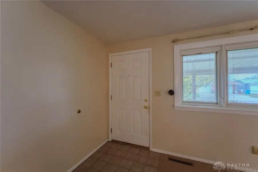 5910 Shady Oak Street, Dayton, OH 45424 - Image #3