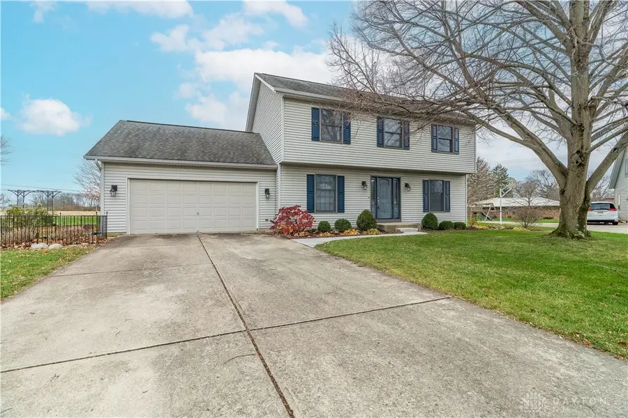 830 Pinehurst Drive, Tipp City, OH 45371 - Image #3