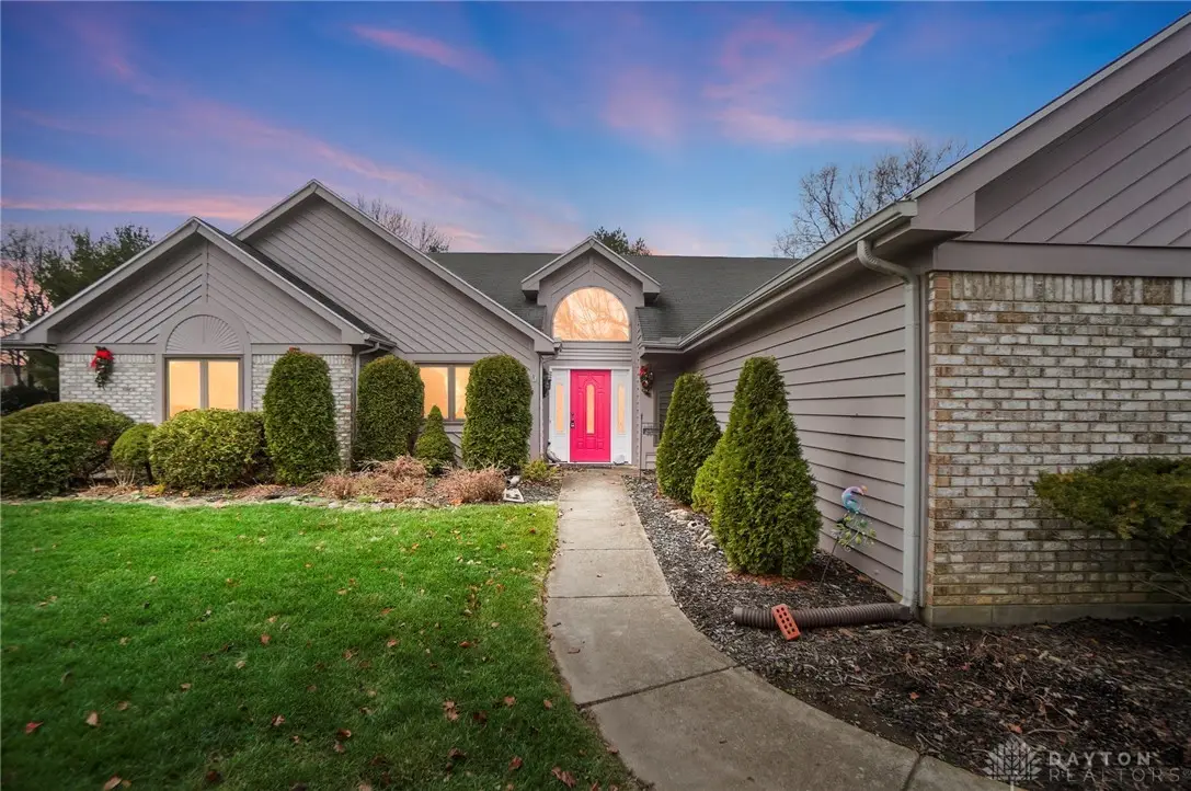 8817 Ridgewood Place, Springboro, OH 45066 - Image #1