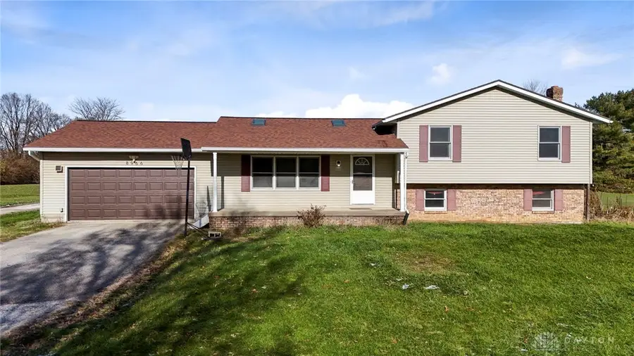 8966 Haddix Road, Fairborn, OH 45324 - Image #2