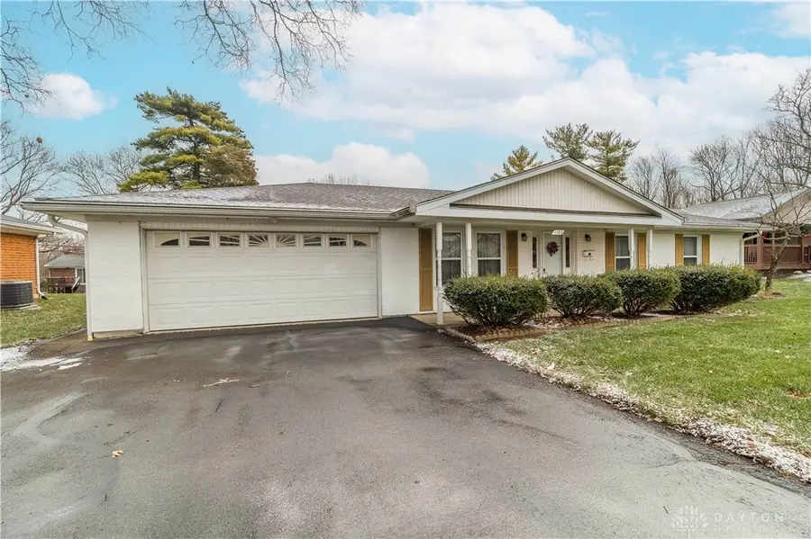 1182 Park Forest Drive, Vandalia, OH 45377 - Image #2