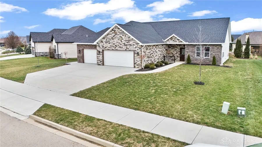 1050 Rosenthal Drive, Tipp City, OH 45371 - Image #3