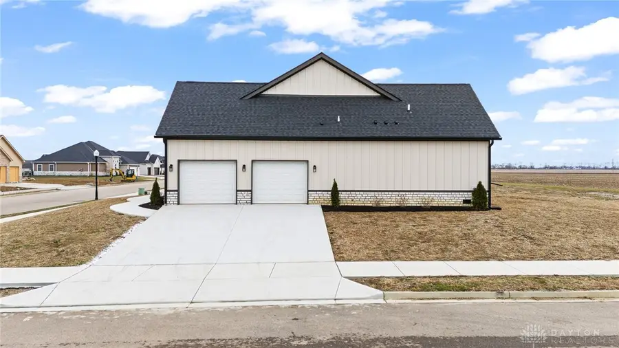 995 Rosenthal Drive, Tipp City, OH 45371 - Image #3