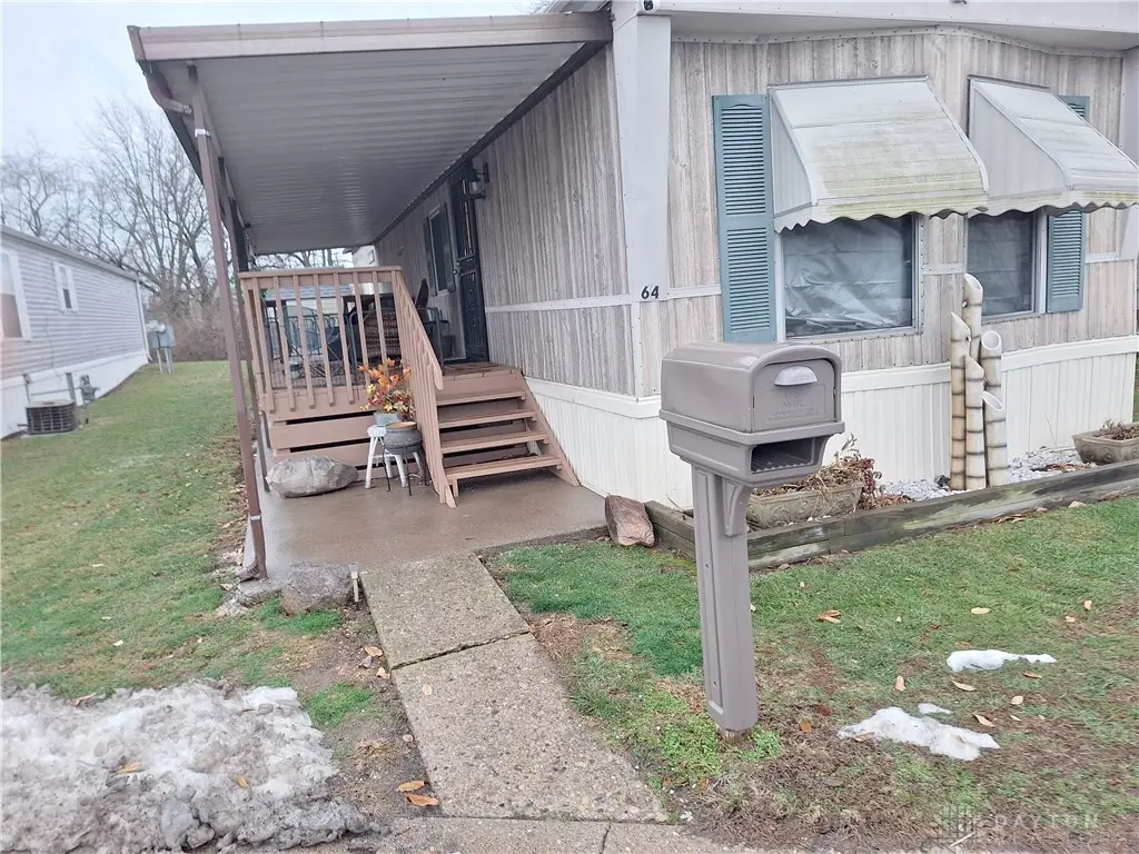 64 Airstream Drive, West Carrollton, OH 45449 - Image #1