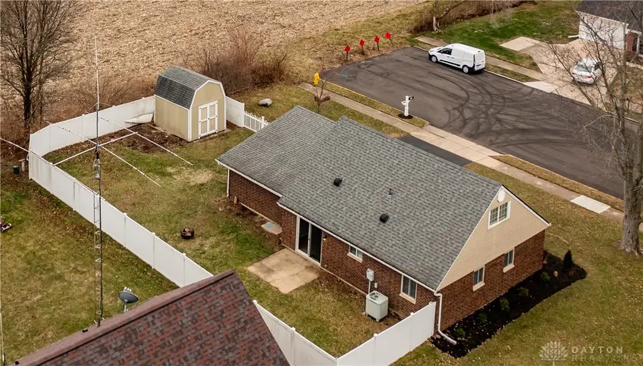 401 Kings Chapel Drive, Troy, OH 45373 - Image #2