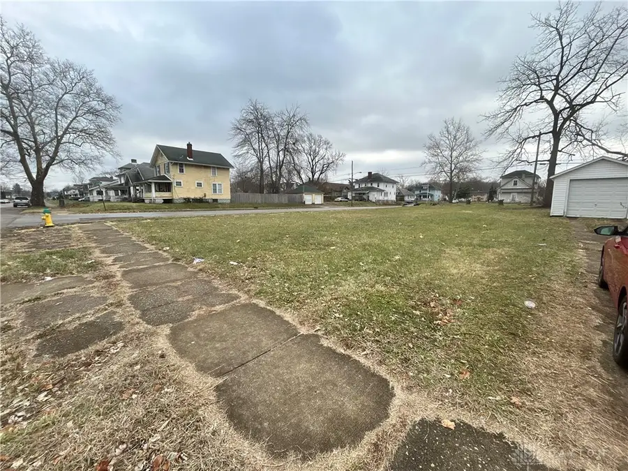 405 W Southern Avenue, Springfield, OH 45506 - #2