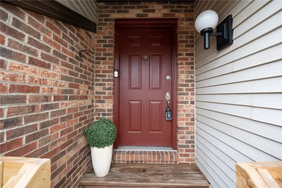 287 Bedford Glen Lane #27, Springdale, OH 45246 - Image #2