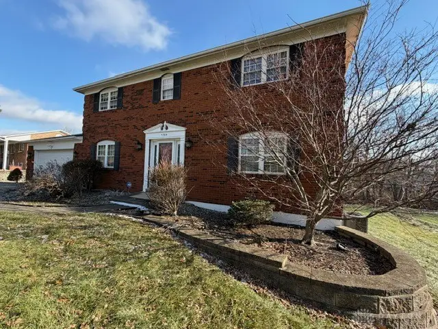 7764 Rolling Meadows Drive, West Chester, OH 45069 - Image #3