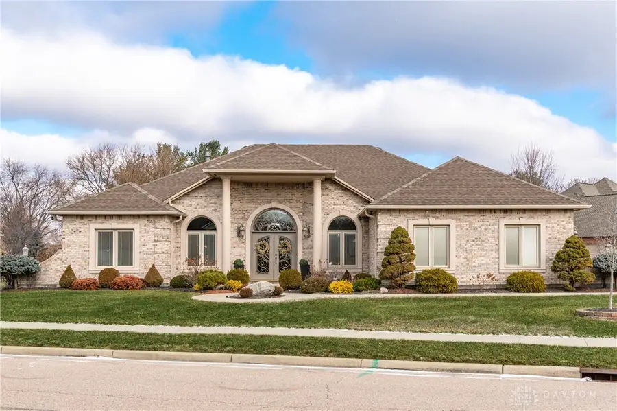 513 Arlington Woods Drive, Brookville, OH 45309 - Image #2
