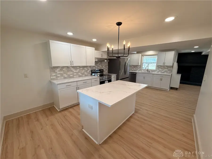 222 E Social Row Road, Washington Township, OH 45458 - Image #3