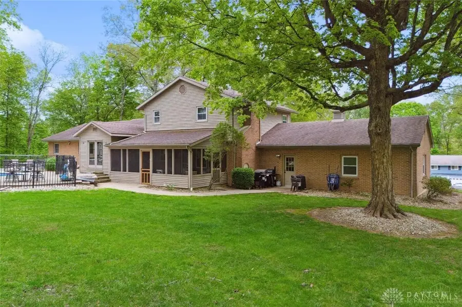 106 Newkirk Drive, Hillsboro, OH 45133 - Image #2