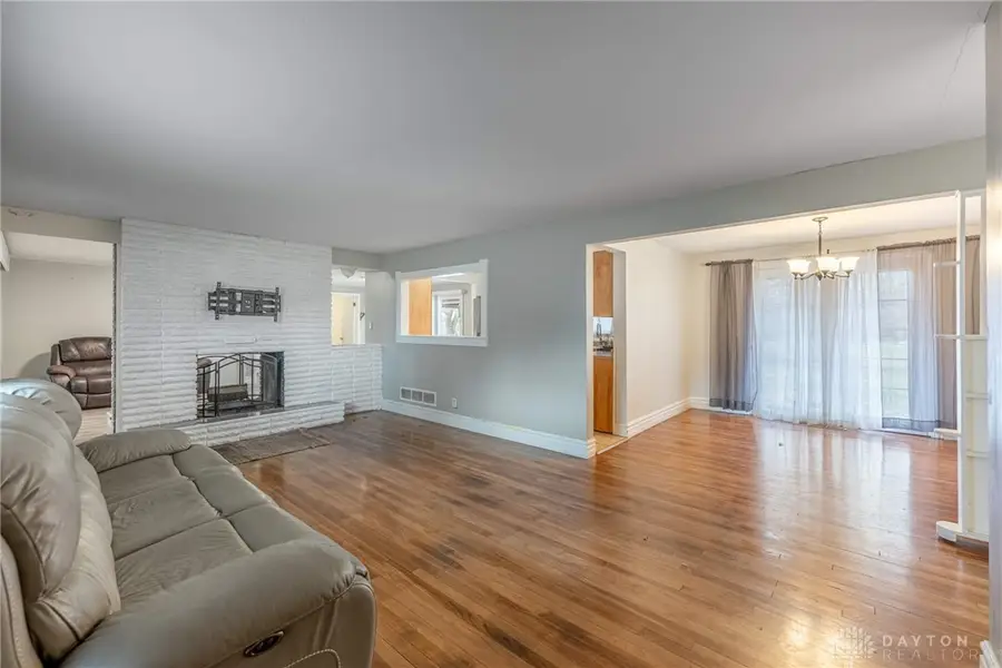 646 Marieda Drive, Summerside, OH 45245 - Image #3