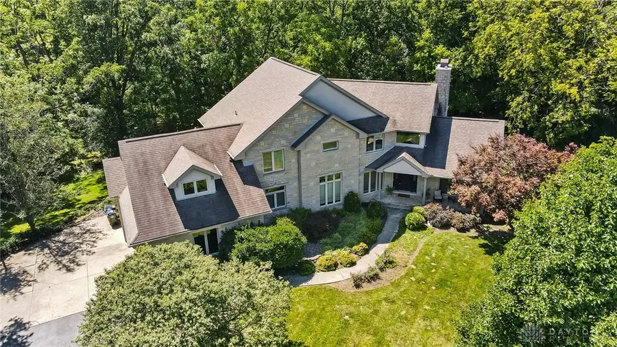 2779 W End Court, Sugarcreek Township, OH 45370 - Image #2