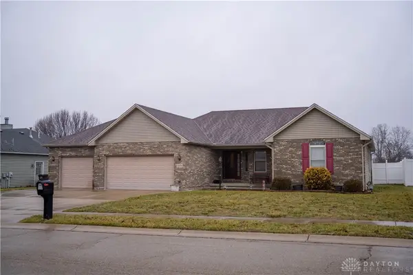 3220 Cherokee Drive, Piqua, OH 45356