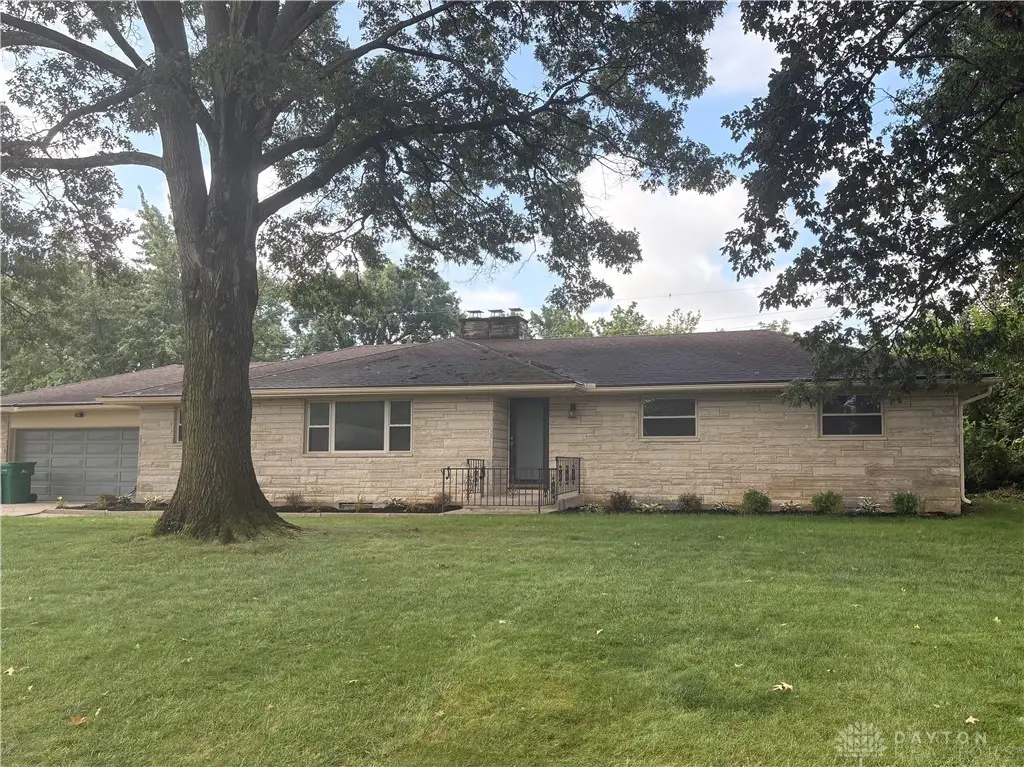 152 Cheltenham Drive, Centerville, OH 45459 - Image #1