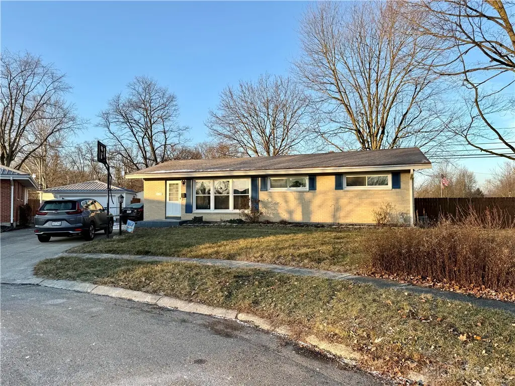 1033 Westmont Circle, Springfield, OH 45503 - Image #1