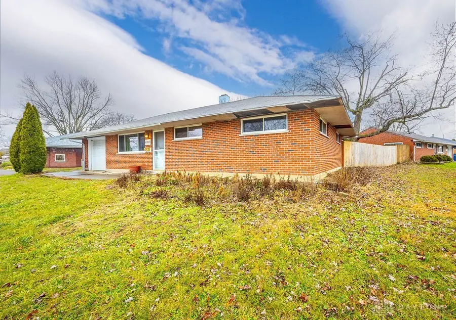 4300 Lambeth Drive, Dayton, OH 45424 - Image #3