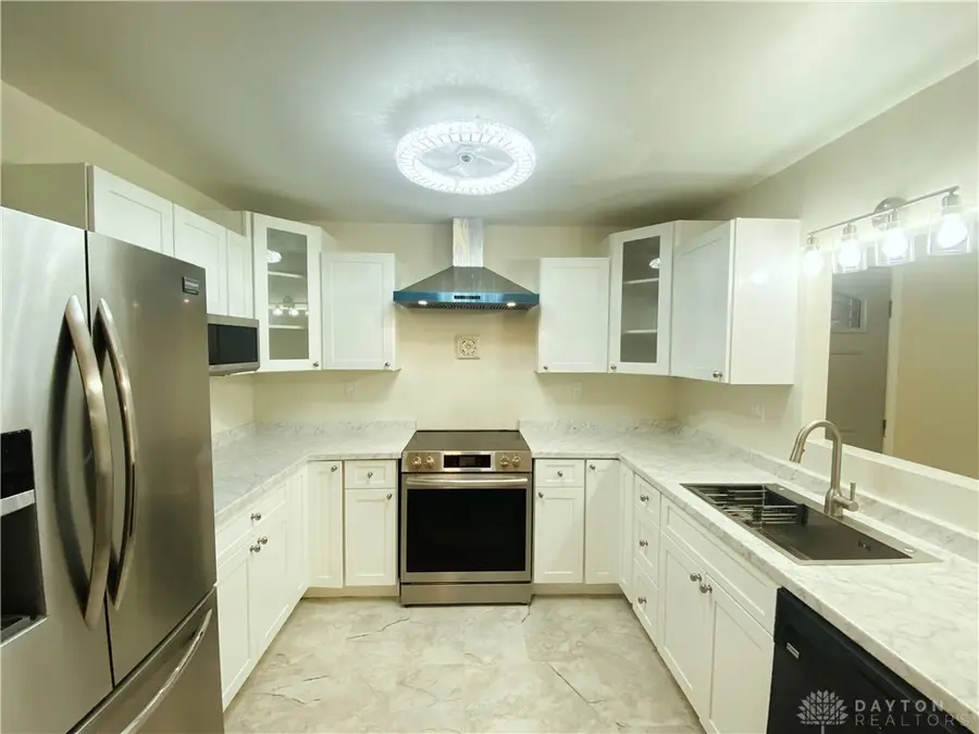 565 Pine Needles Drive, Dayton, OH 45458 - Image #2