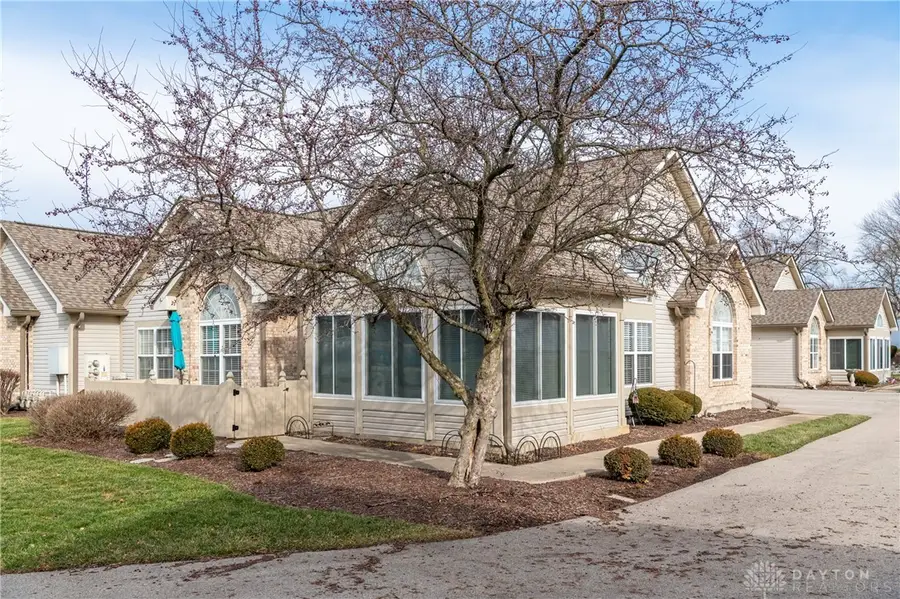 2133 Willow Run Circle, Green Meadows, OH 45323 - Image #2