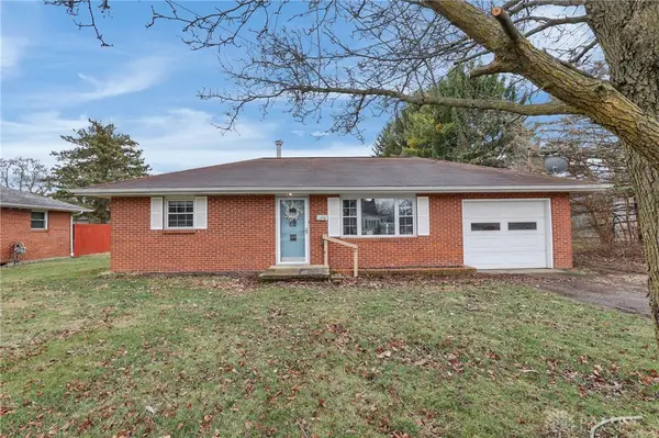 182 E Center Street, London, OH 43140