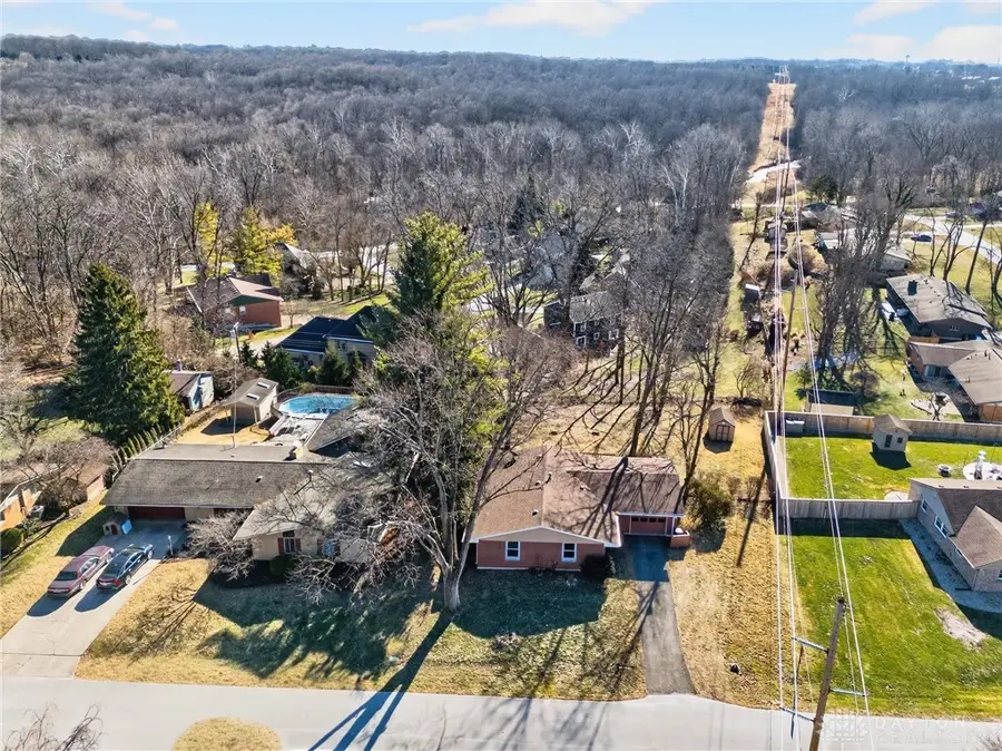 2434 Barnett Drive, Bellbrook, OH 45305 - Image #3