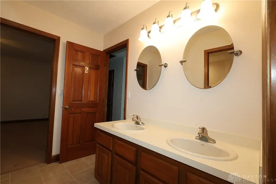 370 Lighthouse Trail, Dayton, OH 45458 - Image #2