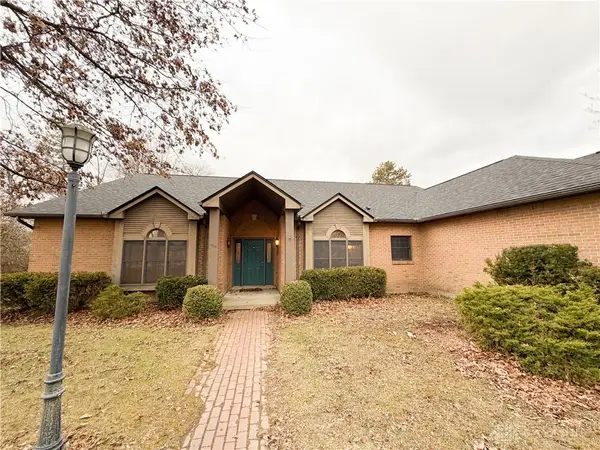 7995 Crestway Road, Clayton, OH 45315